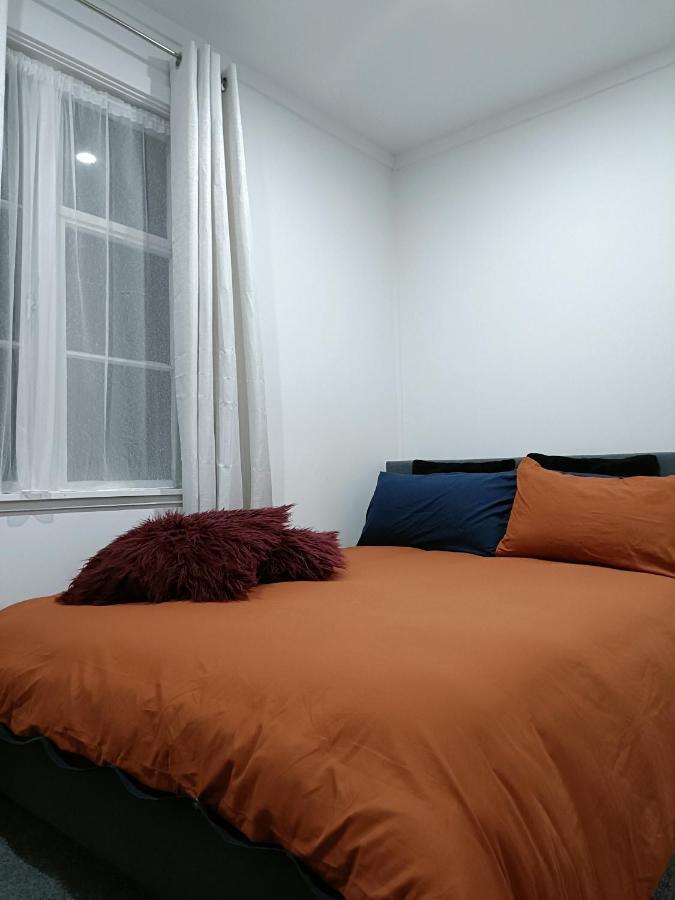 Bright & Comfy Stay In Newly Renovated Home With Parking Auckland Kültér fotó