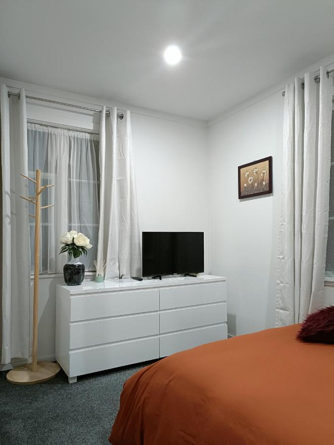 Bright & Comfy Stay In Newly Renovated Home With Parking Auckland Kültér fotó